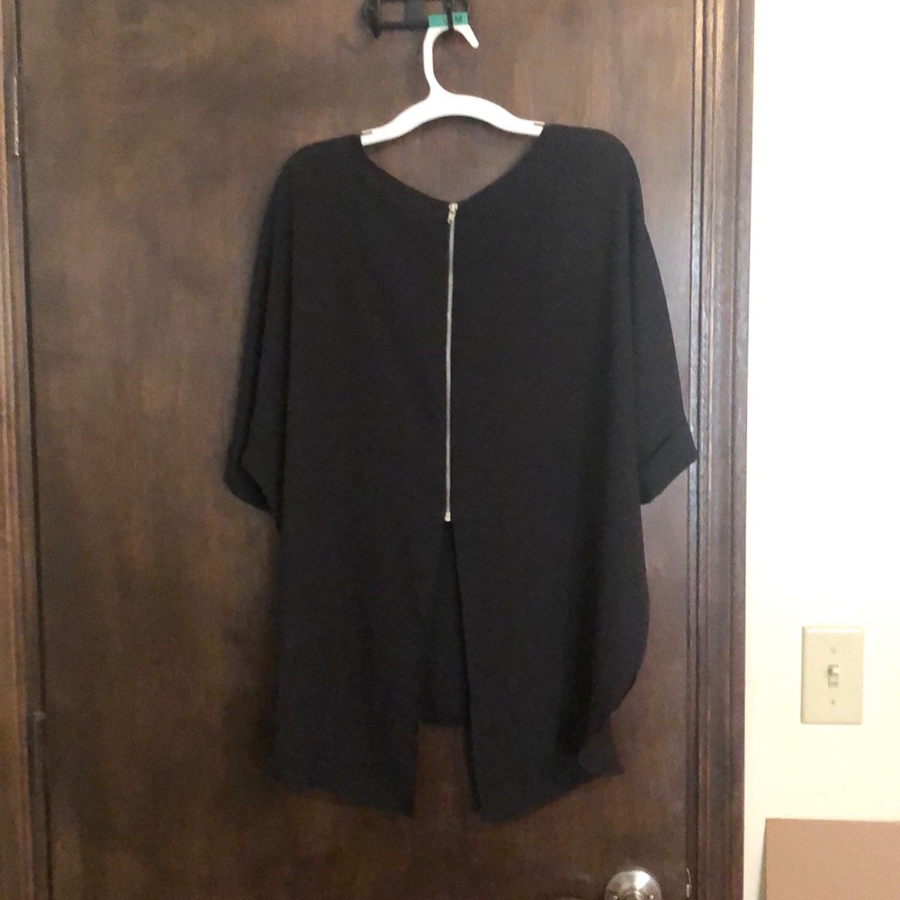Black Alya Top with zipper detail